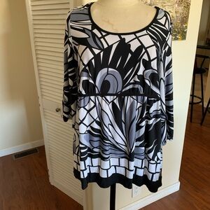 Avenue Black and White Patterned Tunic